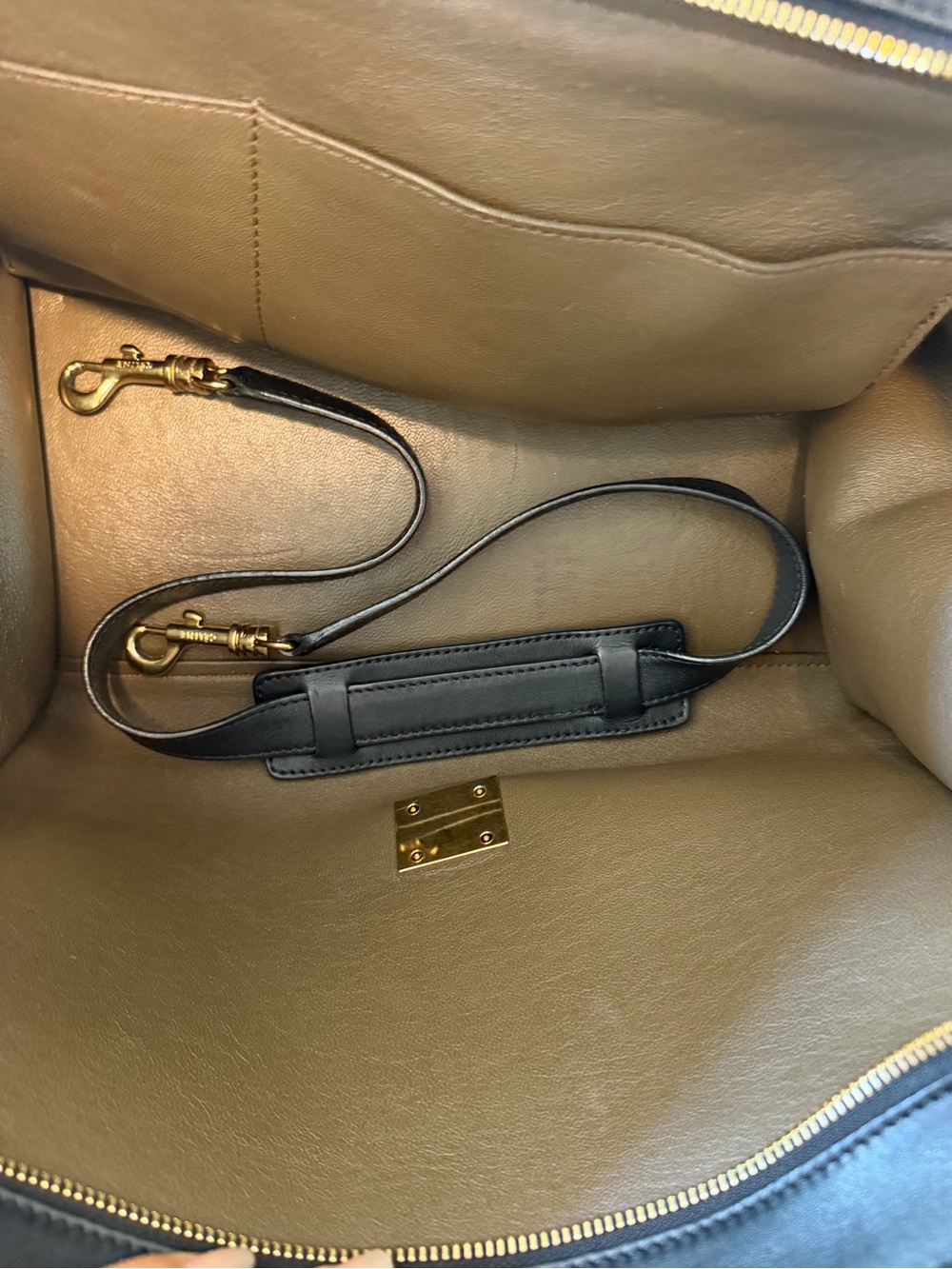 CELINE Leather Trapeze Medium Vintage - Picture 14 of 15